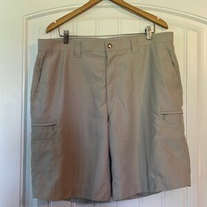 Callaway Flat Front Cargo 
Pockets Golf Short size 38